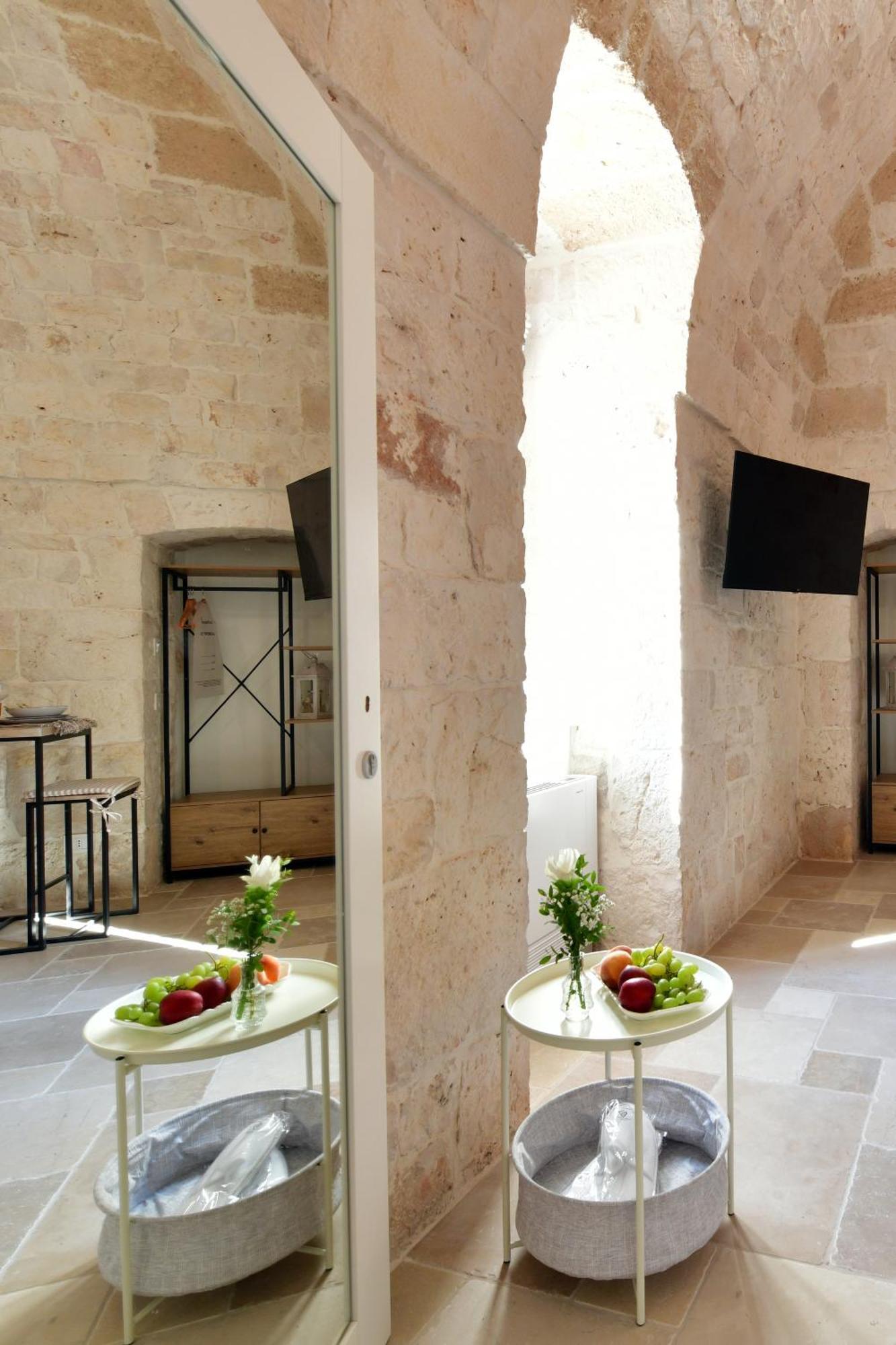 Lamarossa Trulli & Suites Antonelli Exterior foto