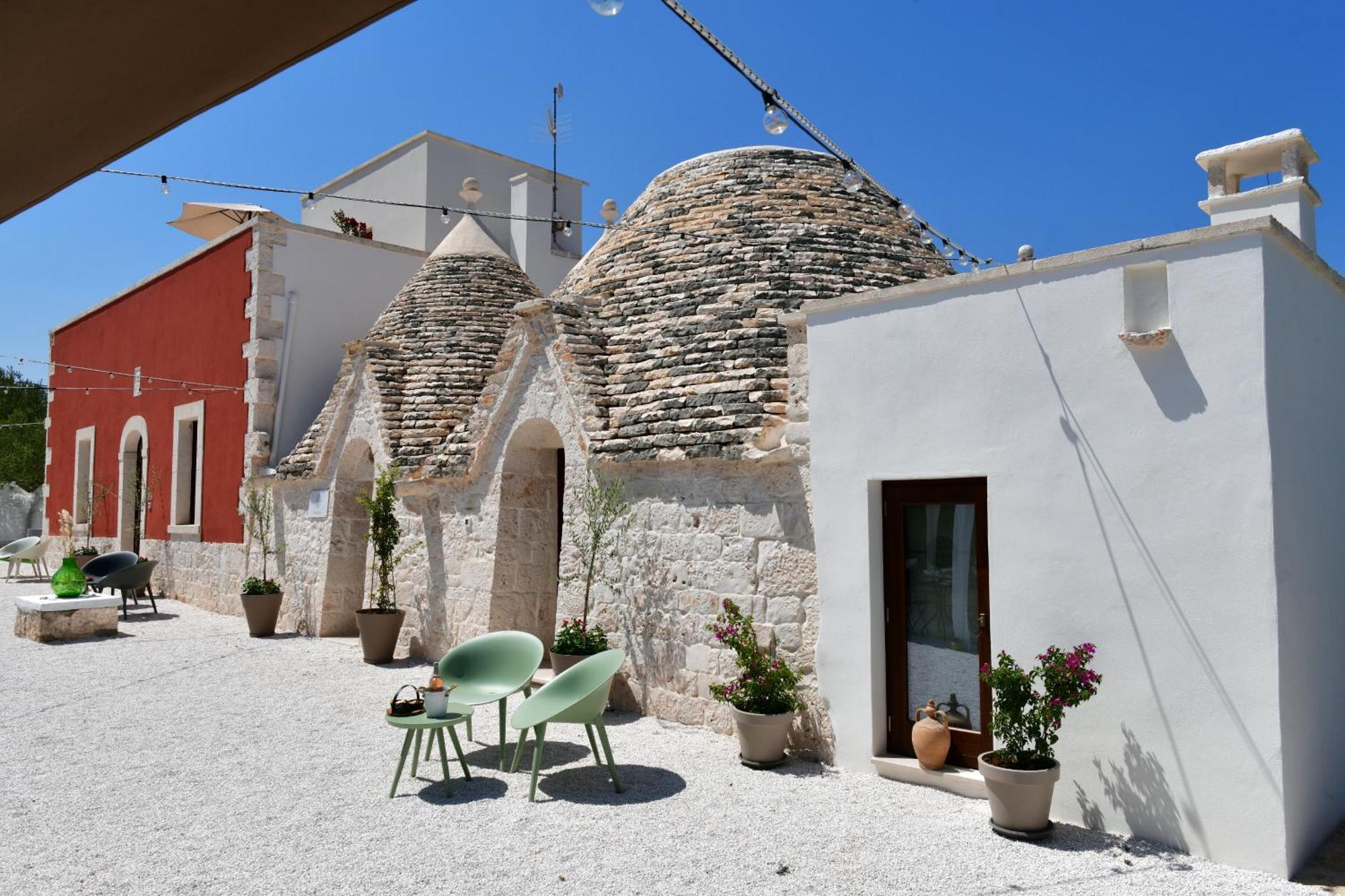Lamarossa Trulli & Suites Antonelli Exterior foto