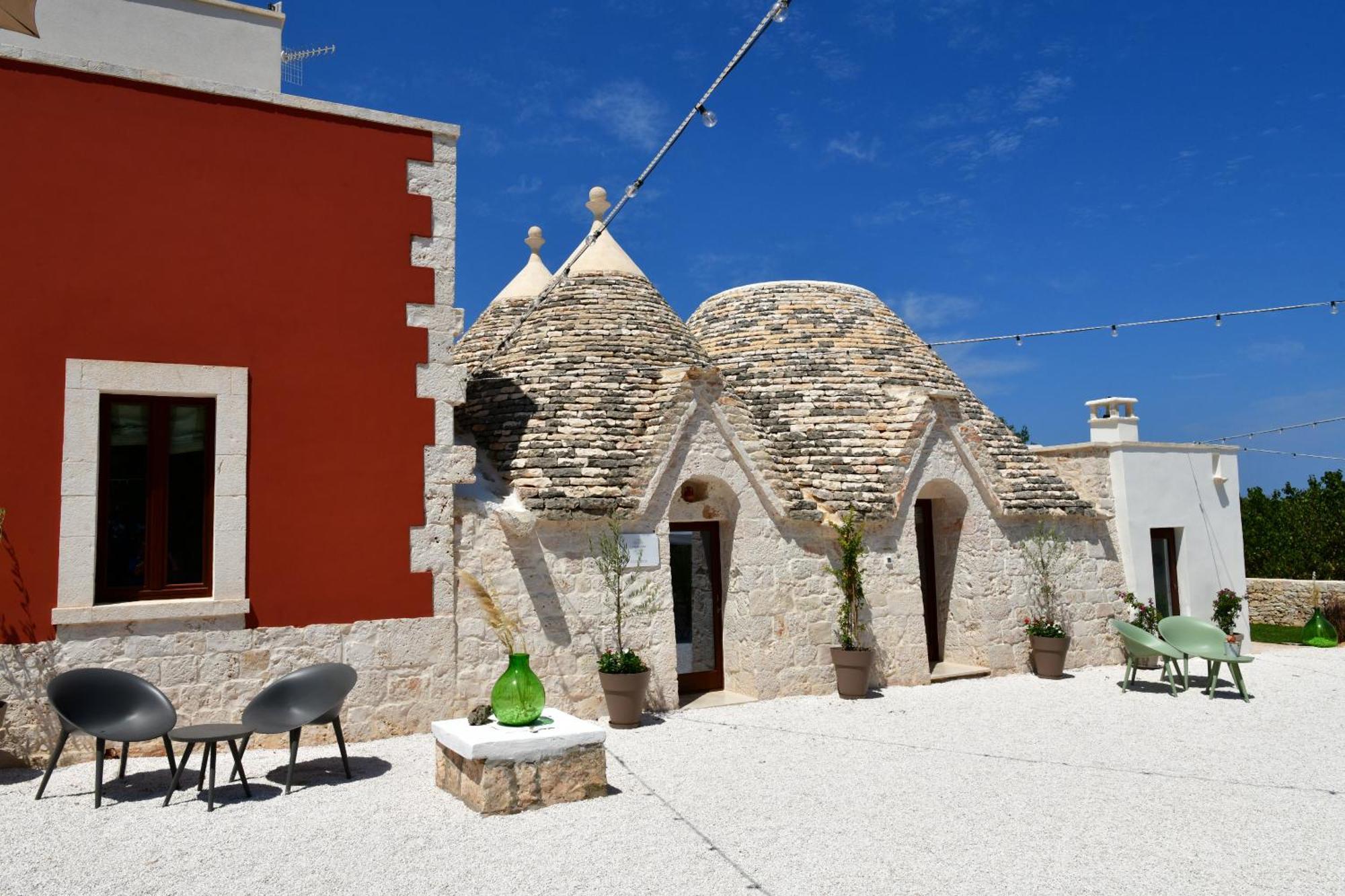 Lamarossa Trulli & Suites Antonelli Exterior foto